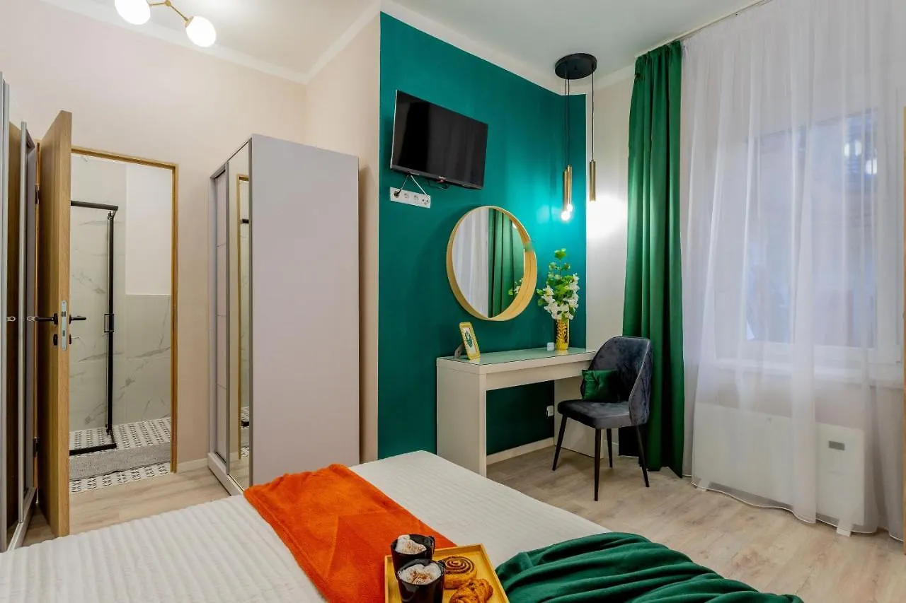 Green Eden Cozy Modern Retreat Budapest