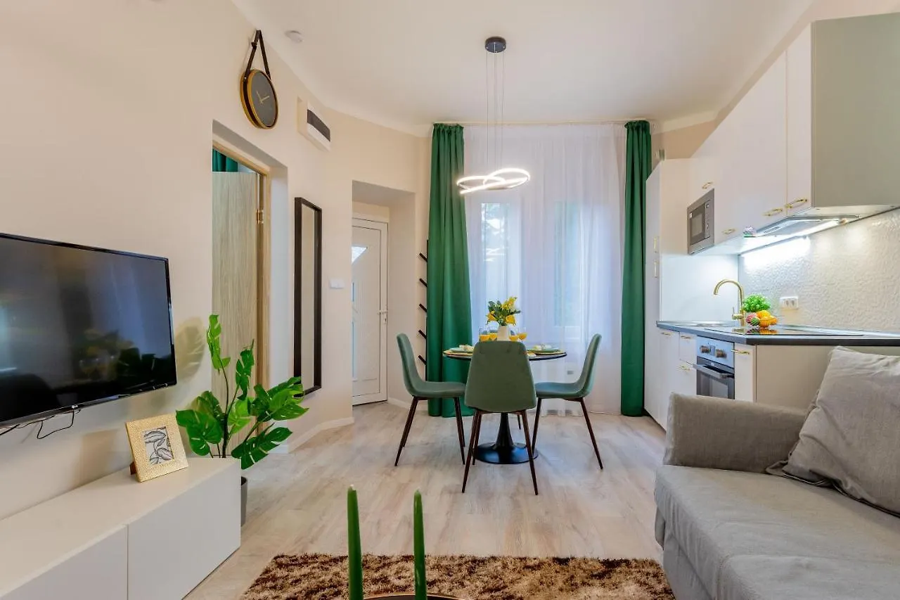Apartment Green Eden Cozy Modern Retreat Budapest